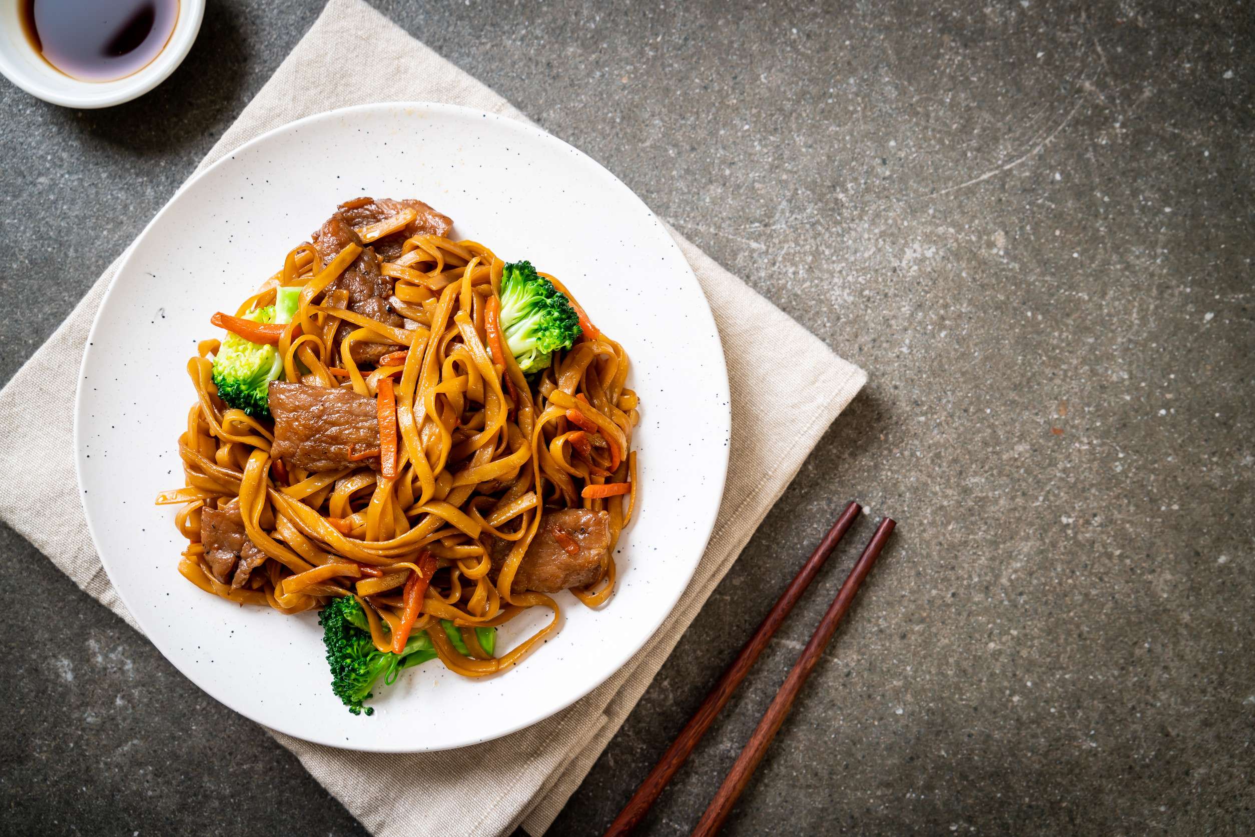 Noodles With Pork And Vegetables
